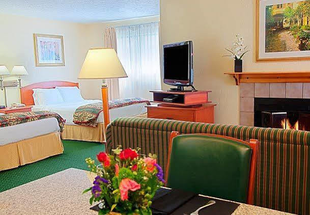 Sonesta Es Suites Cleveland Westlake Bagian luar foto